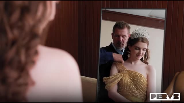 Russian Porn: Psychologist Roughly Fucks Student During Session Instead of Therapy