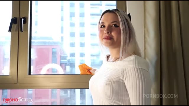 Hot video: cleaning lady unexpectedly has sex, with blowjob and finish